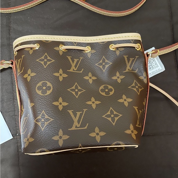 Nano noe - Picture 1 of 4